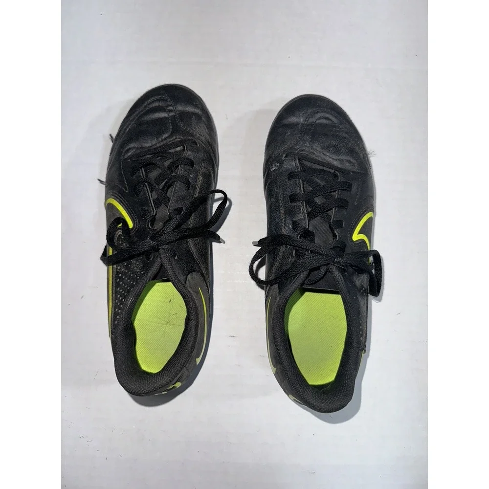 Nike Jr Tiempo Legend 9‎ Soccer Cleats Black/Neon DA1331-070 Size 6Y - Picture 3 of 7